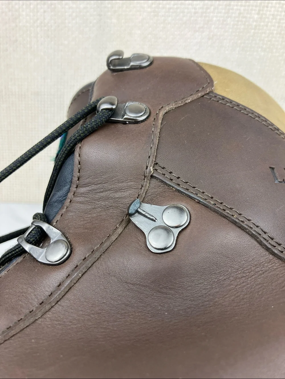 LL Bean GTX Leather Mid Hiking Boots FLAW